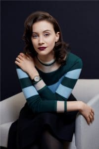 ©JohannSauty-Jaeger-LeCoultre_Sarah Gadon wearing a Rendez-Vous Night & Day Medium in yellow gold watch