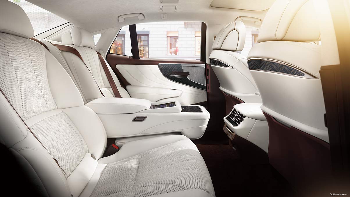 lexus interior @PeakLife