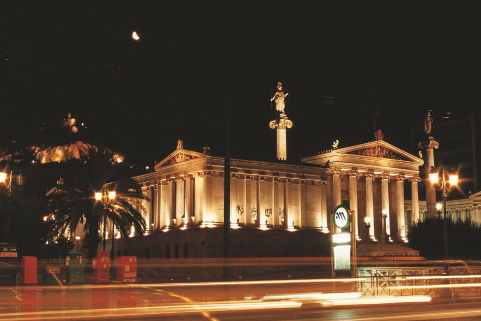 athens_night_panepistimio_metro_510_372