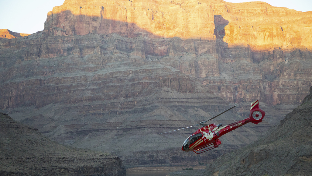 helicopter rides to view scenic Lake Tahoe and the beautiful Sierra Nevada