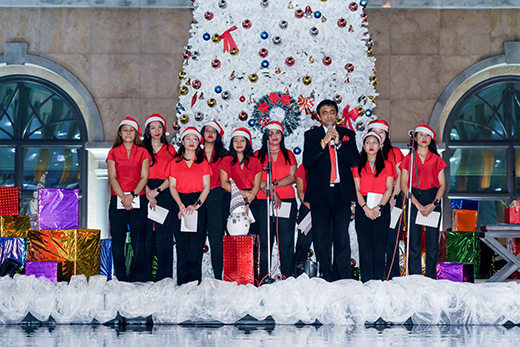 Take Holiday Inspiration from These Stunning Christmas Tree Displays by India’s Best Hotels-Image 8