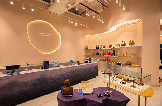 What’s Buzzing Fashion, Tech, and Travel Picks You Can’t Miss-Image 8